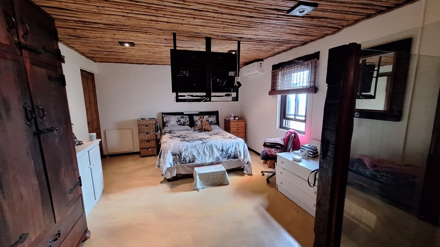 4 Bedroom Property for Sale in Dwarskersbos Western Cape